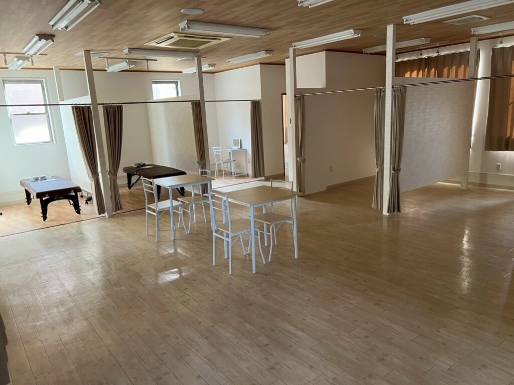 佐伯市｜店舗の床張り替え