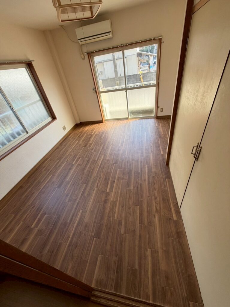 延岡市｜アパート床の張り替え