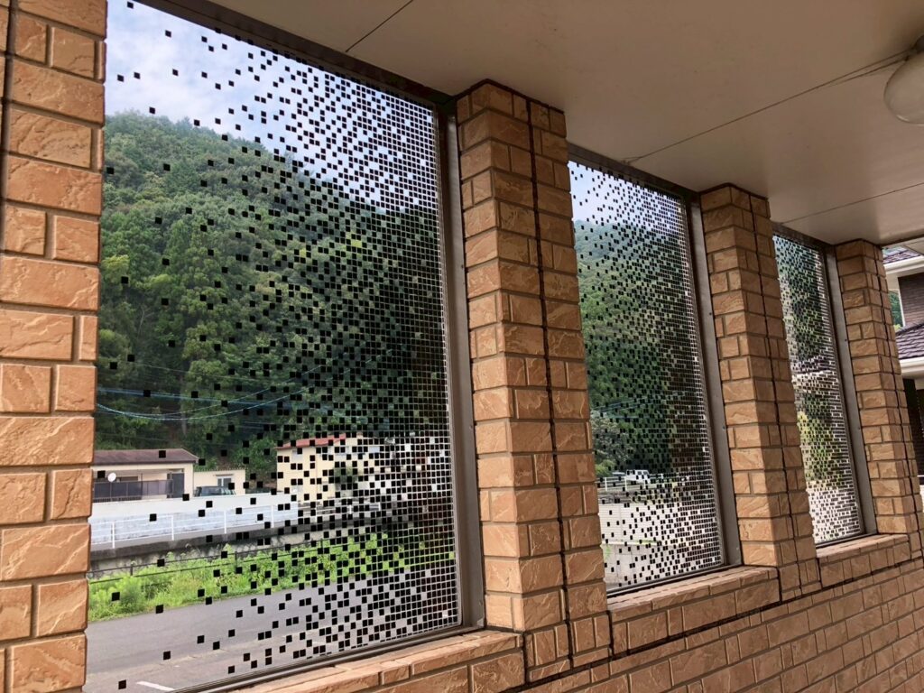 佐伯市｜店舗ガラスフィルム施工